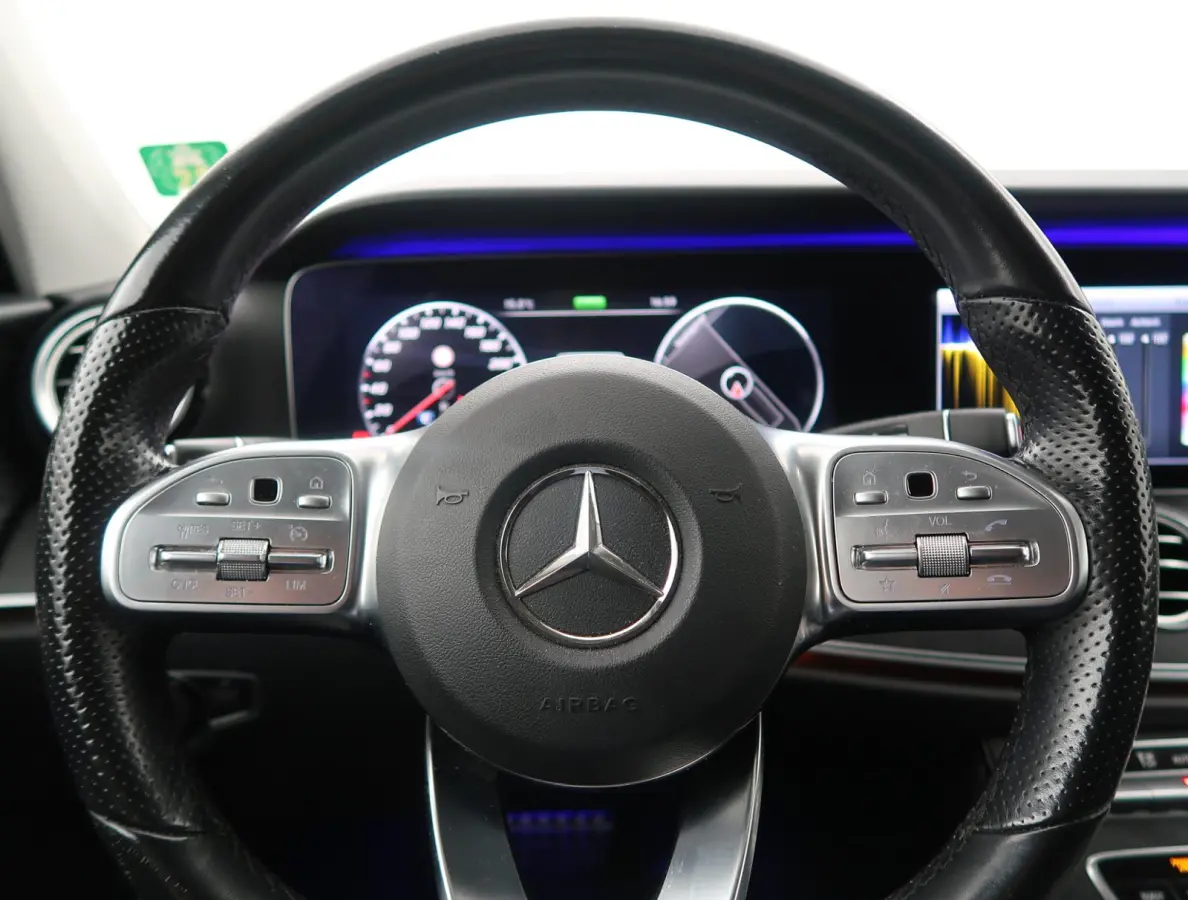 200 AMG SPORT AUT9 + BURMESTER / 360 CAMERA / ELEK. TREKHAAK / MATRIX LED