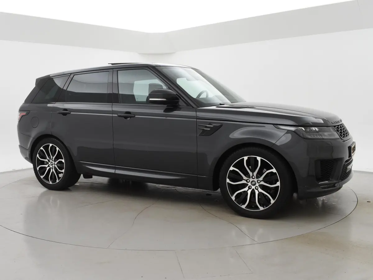 3.0 TDV6 HSE DYNAMIC FACELIFT MODEL + PANORAMA / 21 INCH / APPLE CARPLAY