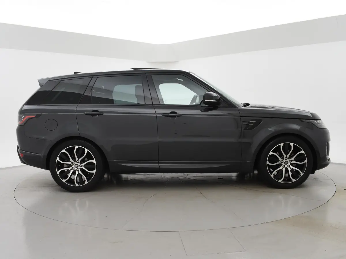 3.0 TDV6 HSE DYNAMIC FACELIFT MODEL + PANORAMA / 21 INCH / APPLE CARPLAY