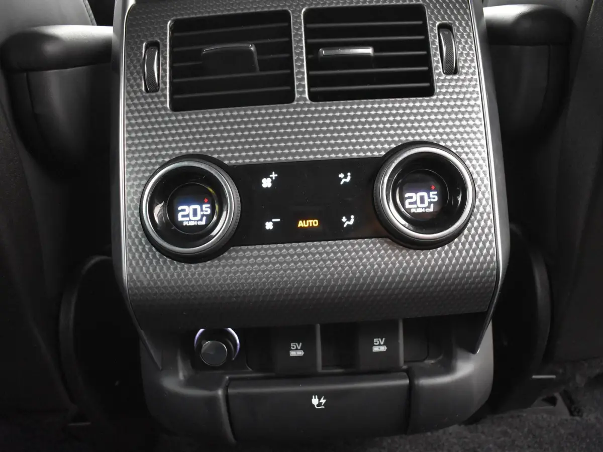 3.0 TDV6 HSE DYNAMIC FACELIFT MODEL + PANORAMA / 21 INCH / APPLE CARPLAY