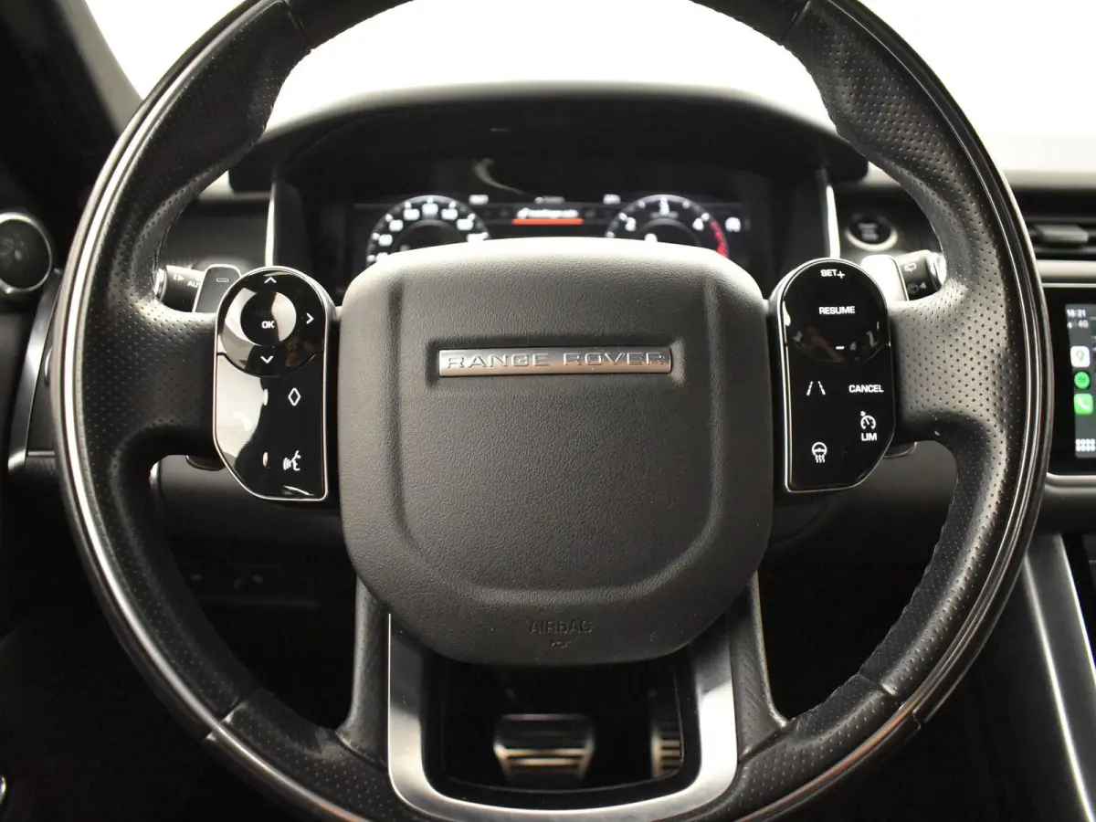 3.0 TDV6 HSE DYNAMIC FACELIFT MODEL + PANORAMA / 21 INCH / APPLE CARPLAY