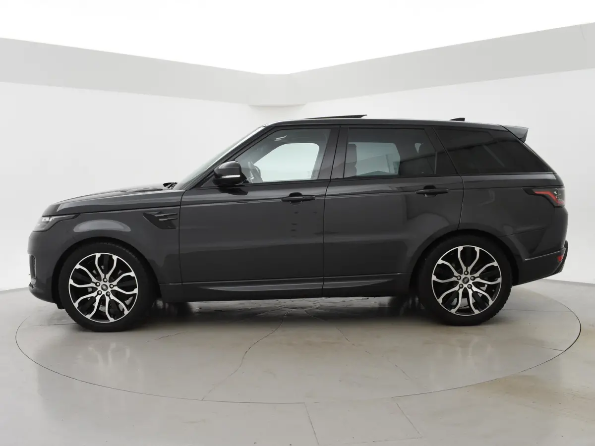3.0 TDV6 HSE DYNAMIC FACELIFT MODEL + PANORAMA / 21 INCH / APPLE CARPLAY