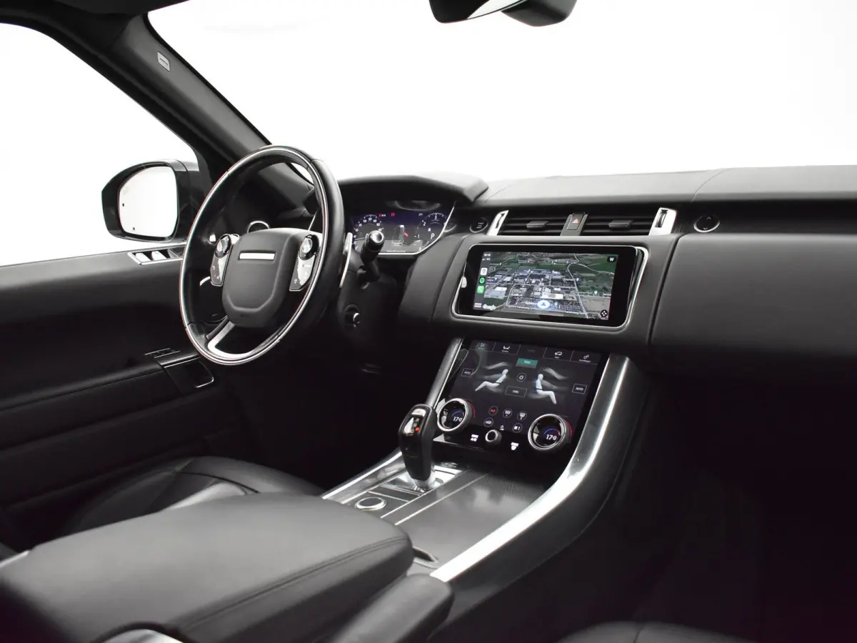 3.0 TDV6 HSE DYNAMIC FACELIFT MODEL + PANORAMA / 21 INCH / APPLE CARPLAY
