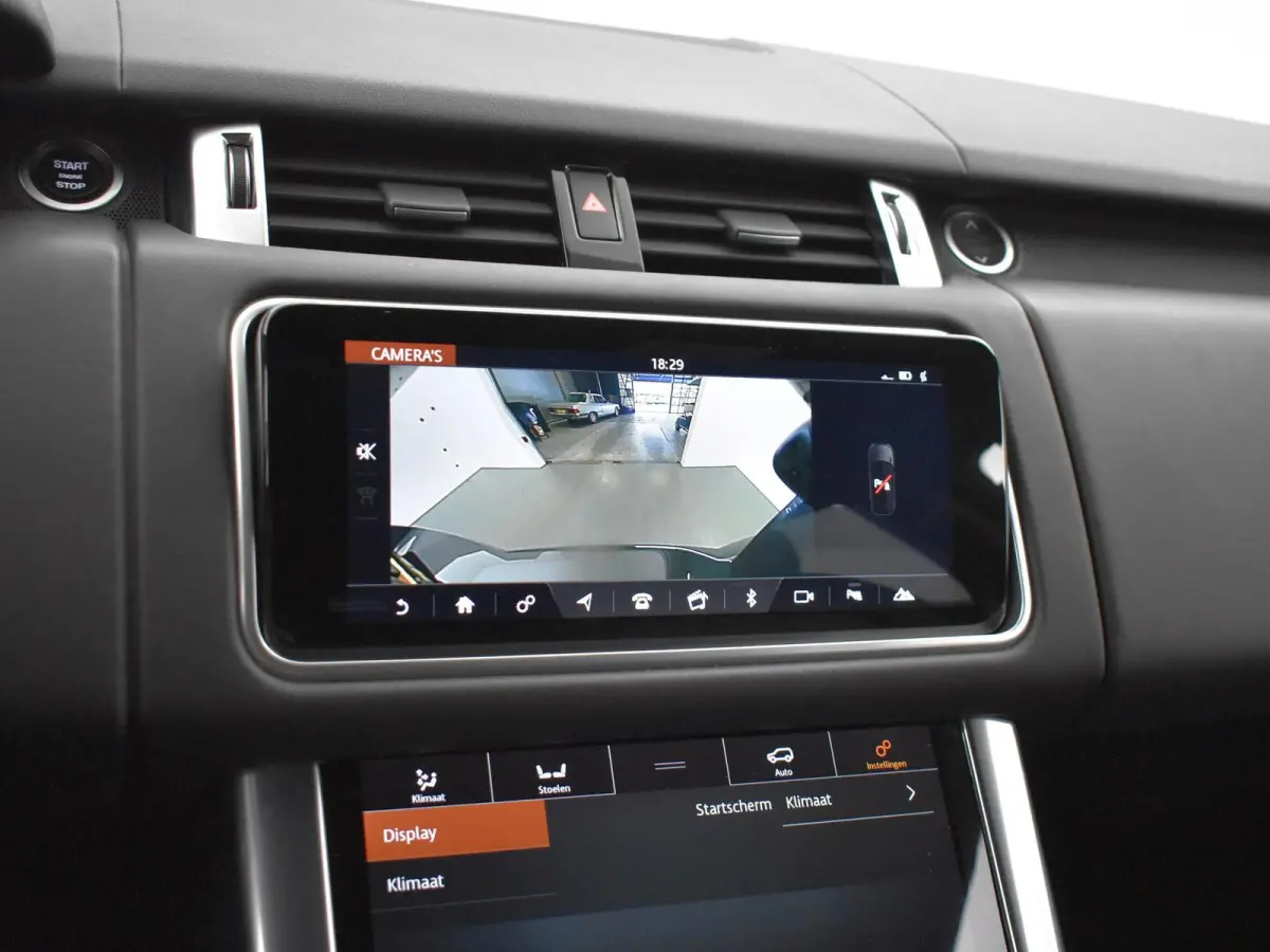 3.0 TDV6 HSE DYNAMIC FACELIFT MODEL + PANORAMA / 21 INCH / APPLE CARPLAY