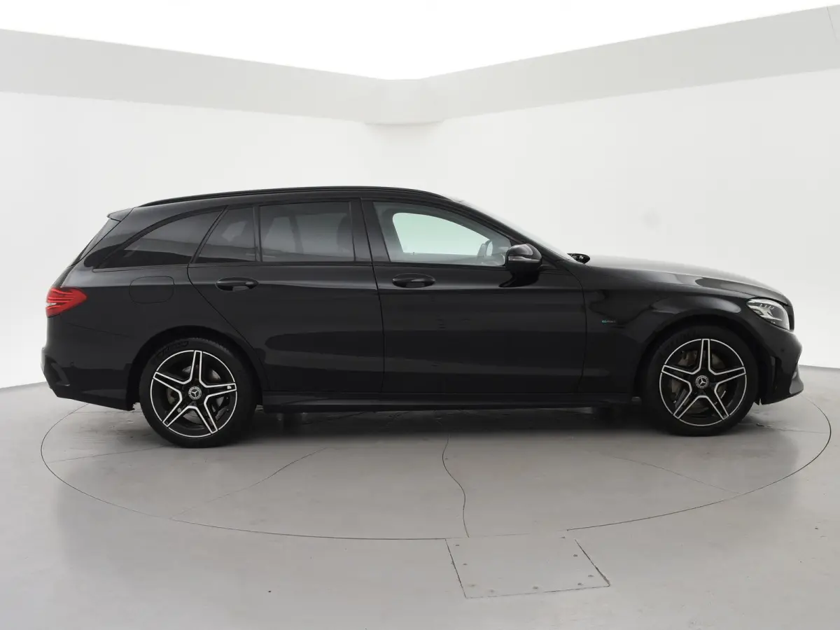 300e PHEV 320 PK AMG SPORT + CAMERA | DISTRONIC | APPLE CARPLAY | LEDER | STOELVERWARMING