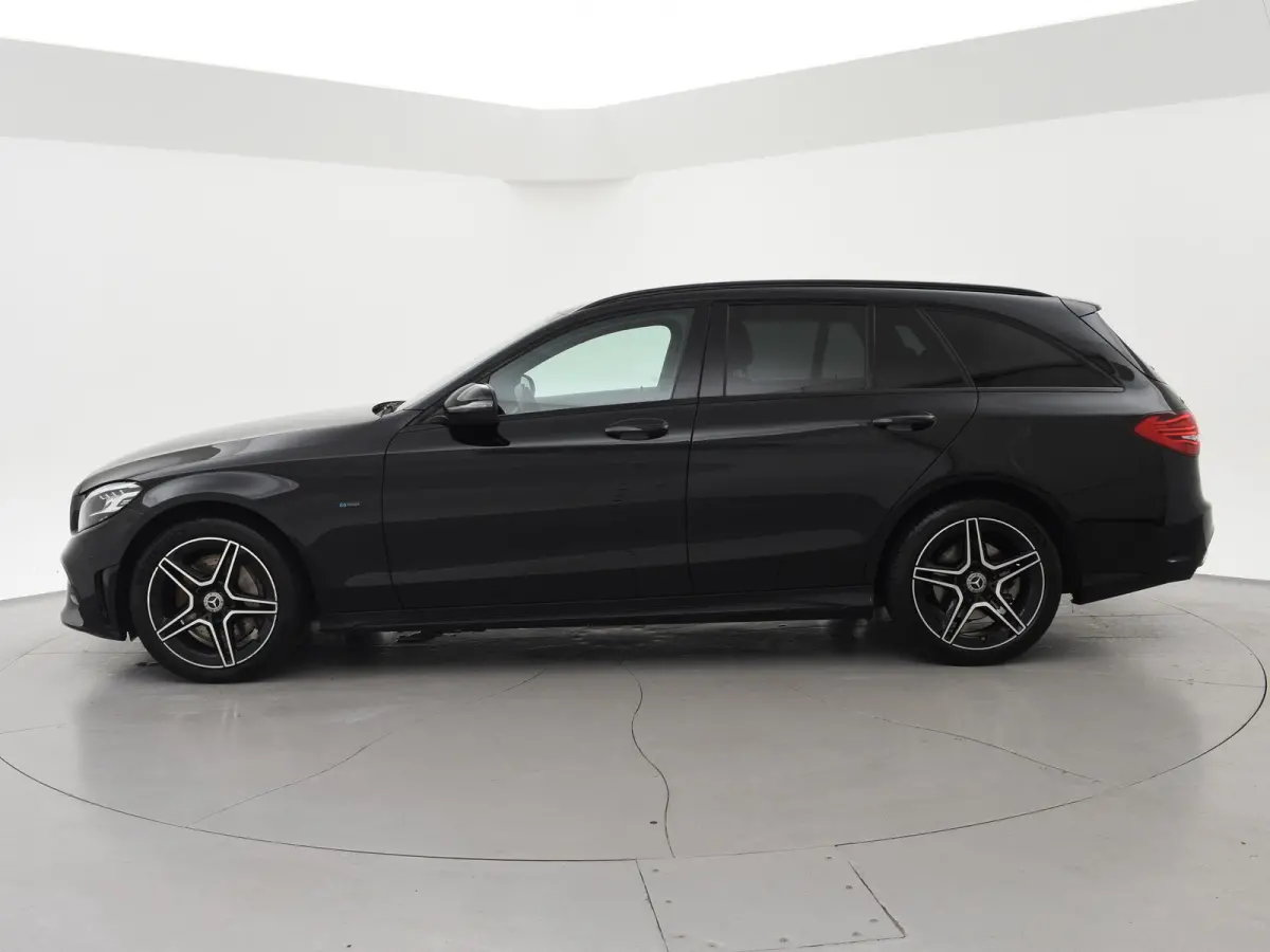 300e PHEV 320 PK AMG SPORT + CAMERA | DISTRONIC | APPLE CARPLAY | LEDER | STOELVERWARMING