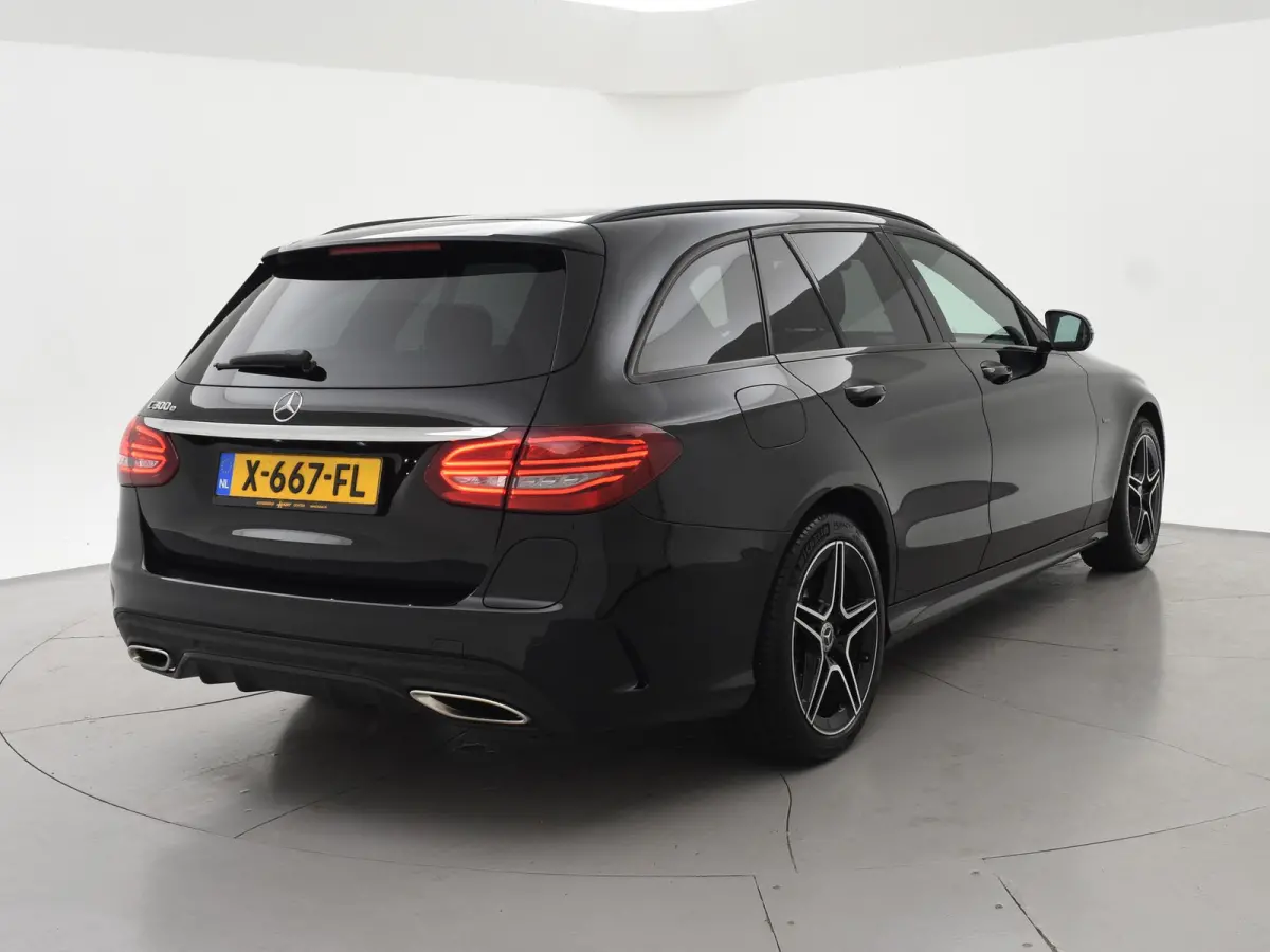 300e PHEV 320 PK AMG SPORT + CAMERA | DISTRONIC | APPLE CARPLAY | LEDER | STOELVERWARMING