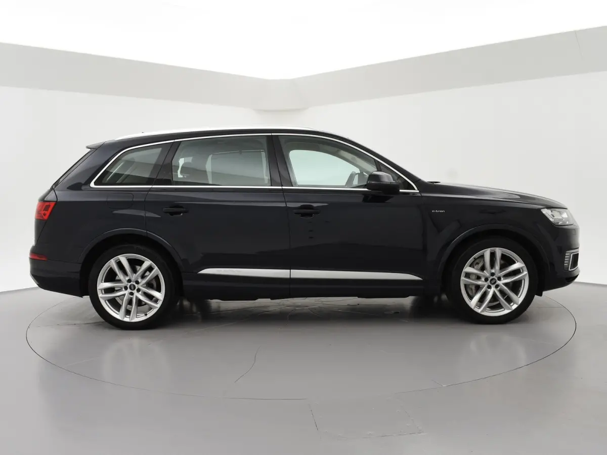 3.0 TDI V6 E-TRON 374 PK HYBRID + LUCHTVERING | 21 INCH LMV | VIRTUAL COCKPIT | BOSE | CAMERA