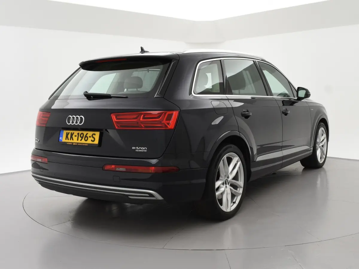 3.0 TDI V6 E-TRON 374 PK HYBRID + LUCHTVERING | 21 INCH LMV | VIRTUAL COCKPIT | BOSE | CAMERA