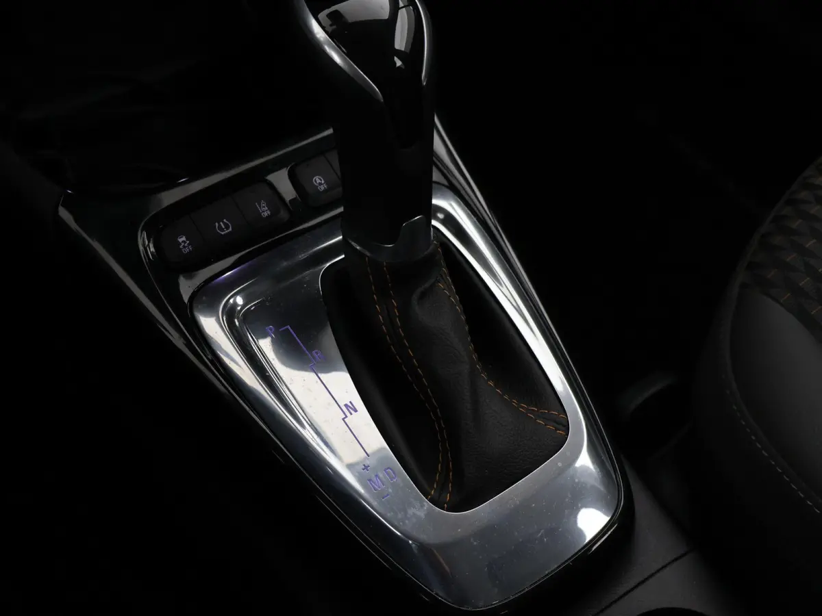 1.2 TURBO 130 PK AUT. *25.177 KM* INNOVATION ORIG. NL 1e EIGENAAR