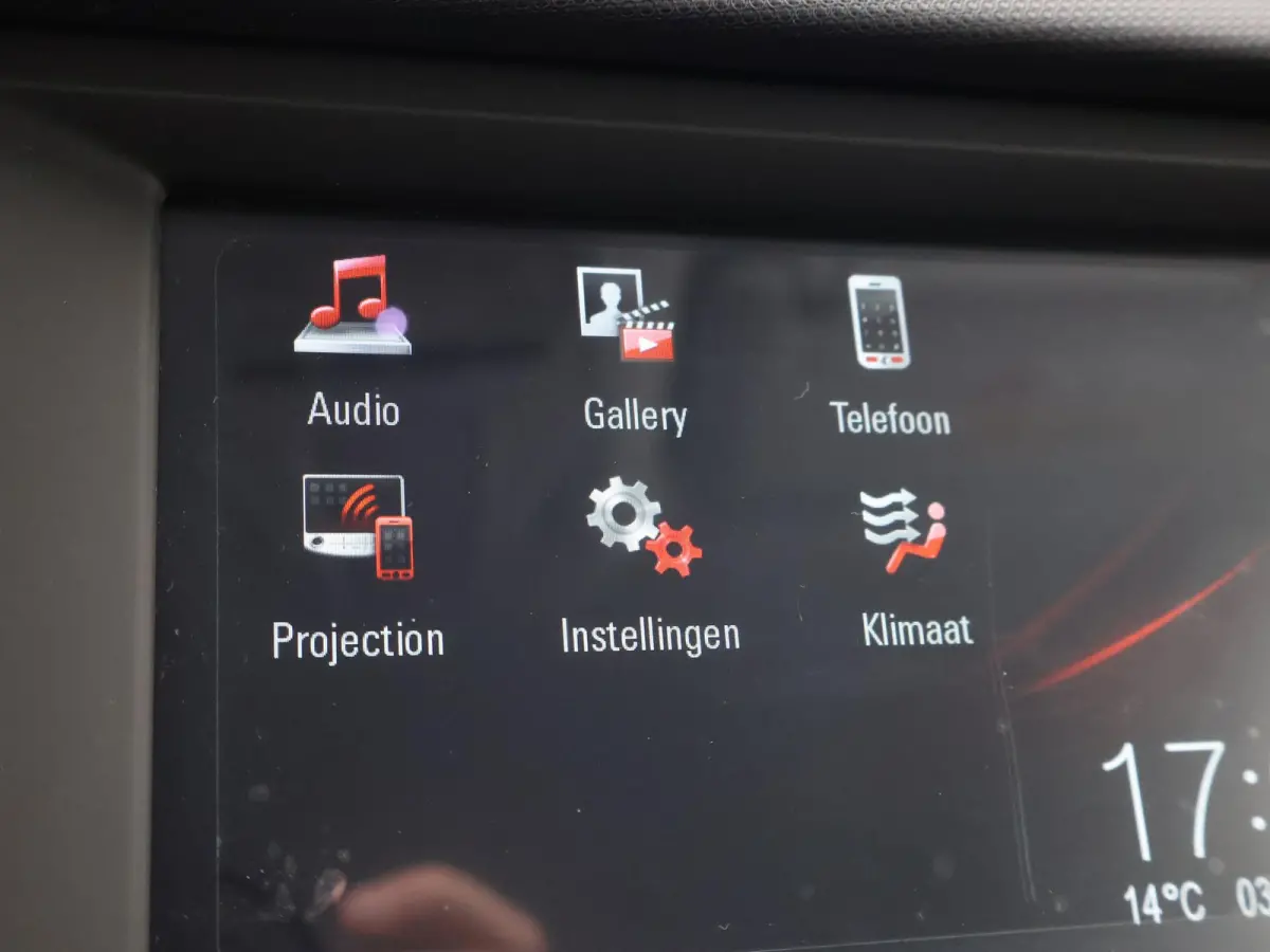 1.2 TURBO 130 PK AUT. *25.177 KM* INNOVATION ORIG. NL 1e EIGENAAR