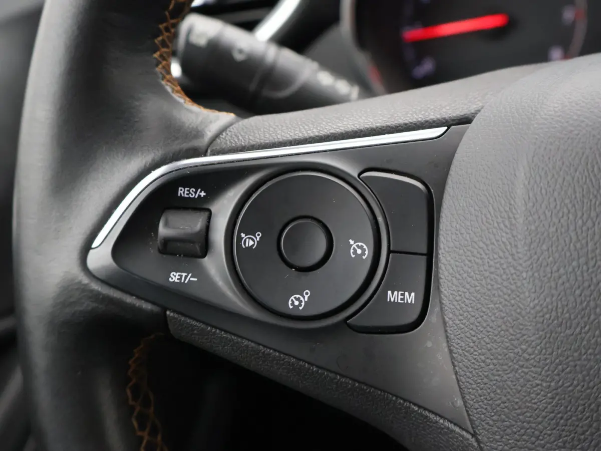 1.2 TURBO 130 PK AUT. *25.177 KM* INNOVATION ORIG. NL 1e EIGENAAR