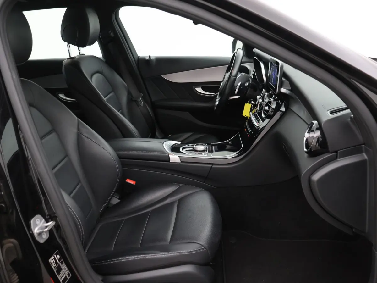 180 156 PK AUT. AMG SPORT + CAMERA | LEDER | LED | 18 INCH