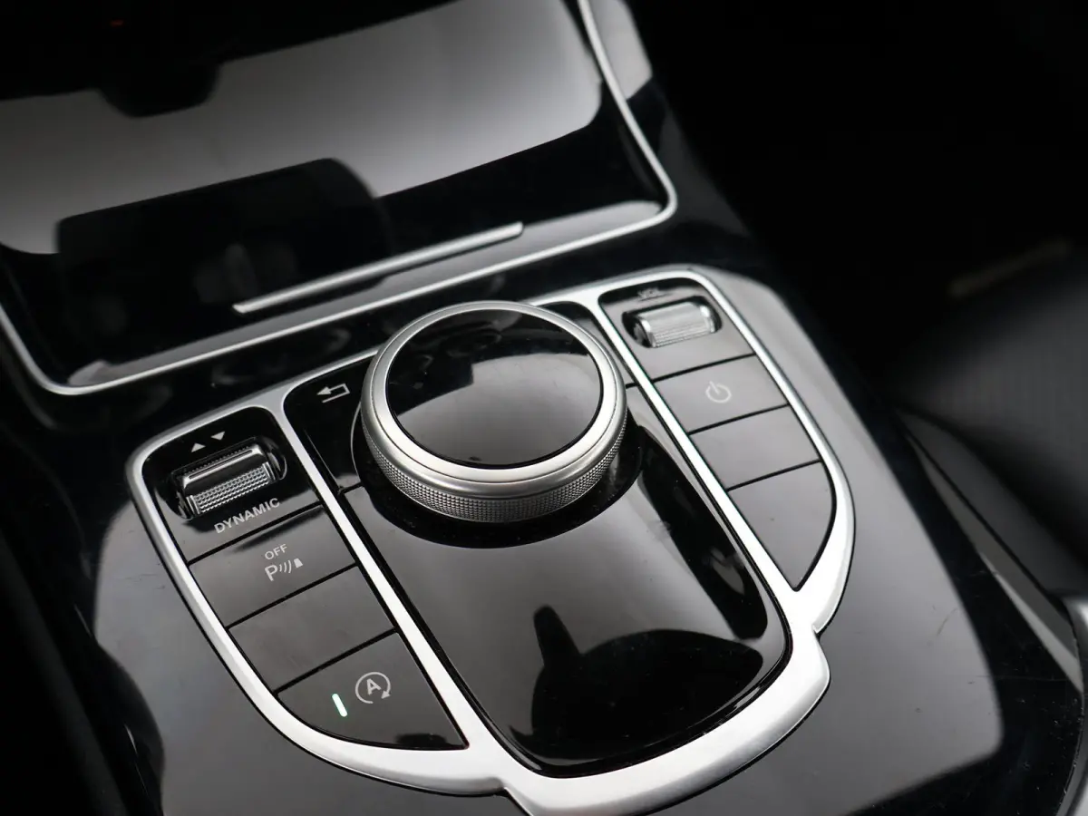 180 156 PK AUT. AMG SPORT + CAMERA | LEDER | LED | 18 INCH