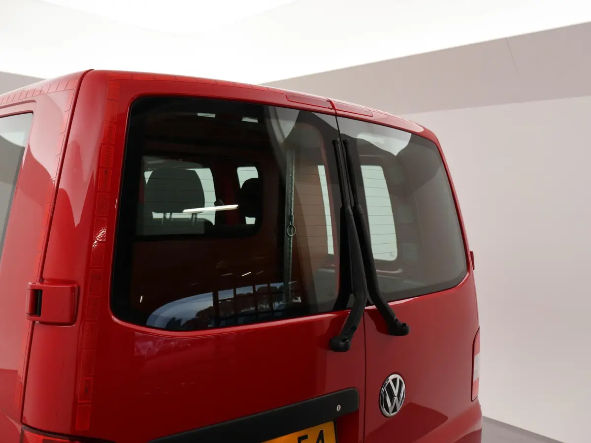 2.0 TDI 140 PK DSG AUT. L2H1 8-PERS. *72.965 KM* + TREKHAAK | COMFORTSTOELEN | NAVIGATIE