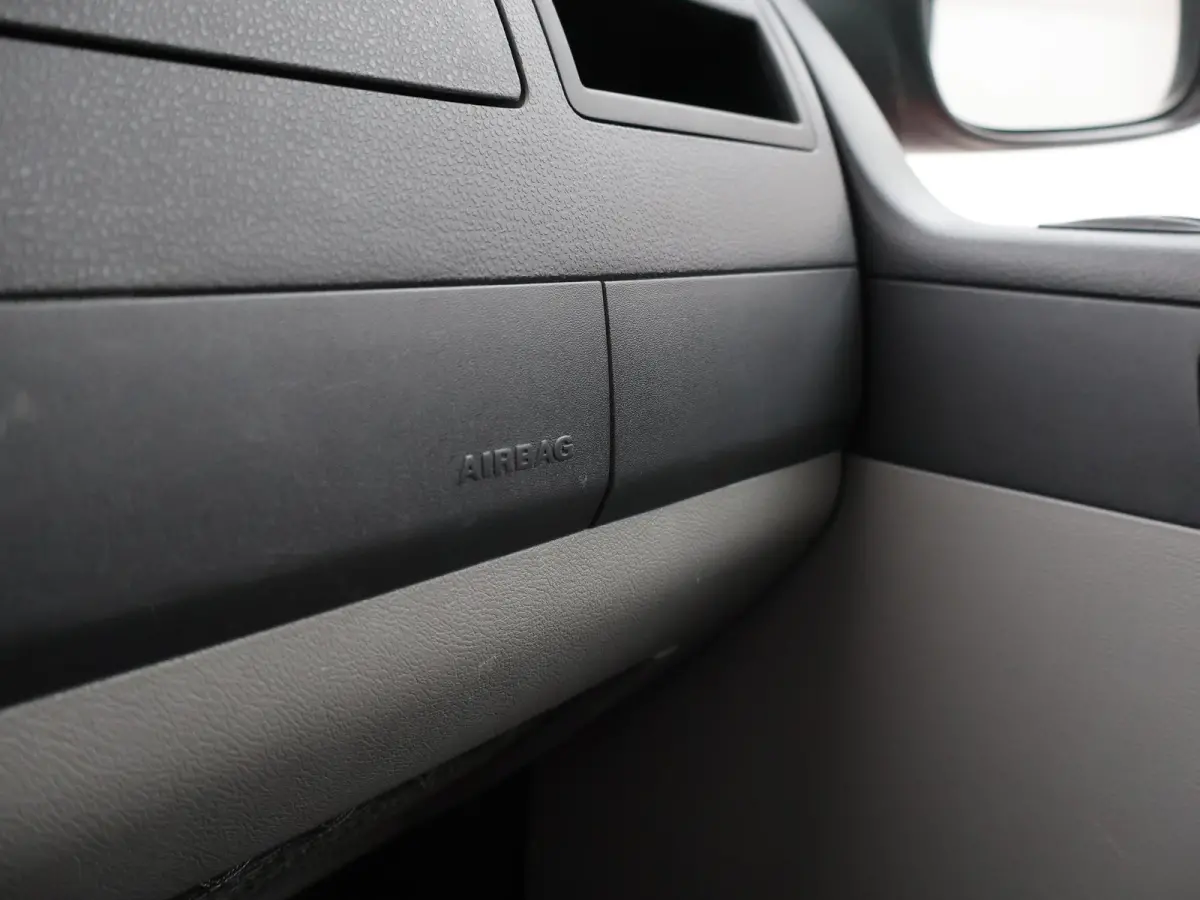 2.0 TDI 140 PK DSG AUT. L2H1 8-PERS. *72.965 KM* + TREKHAAK | COMFORTSTOELEN | NAVIGATIE