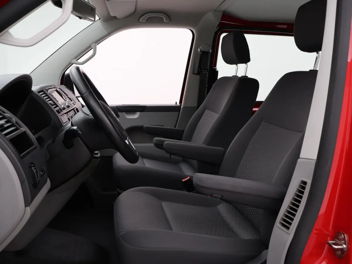 2.0 TDI 140 PK DSG AUT. L2H1 8-PERS. *72.965 KM* + TREKHAAK | COMFORTSTOELEN | NAVIGATIE