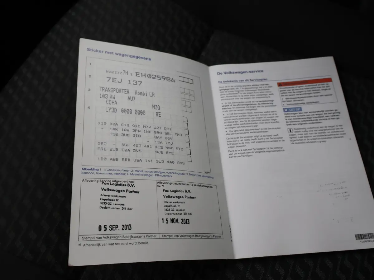 2.0 TDI 140 PK DSG AUT. L2H1 8-PERS. *72.965 KM* + TREKHAAK | COMFORTSTOELEN | NAVIGATIE