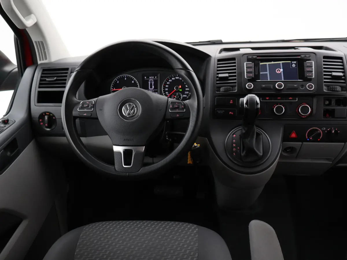 2.0 TDI 140 PK DSG AUT. L2H1 8-PERS. *72.965 KM* + TREKHAAK | COMFORTSTOELEN | NAVIGATIE