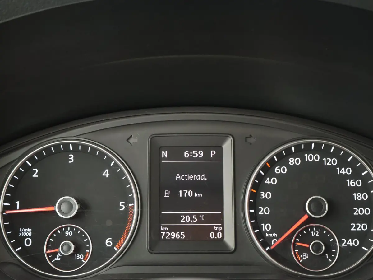 2.0 TDI 140 PK DSG AUT. L2H1 8-PERS. *72.965 KM* + TREKHAAK | COMFORTSTOELEN | NAVIGATIE