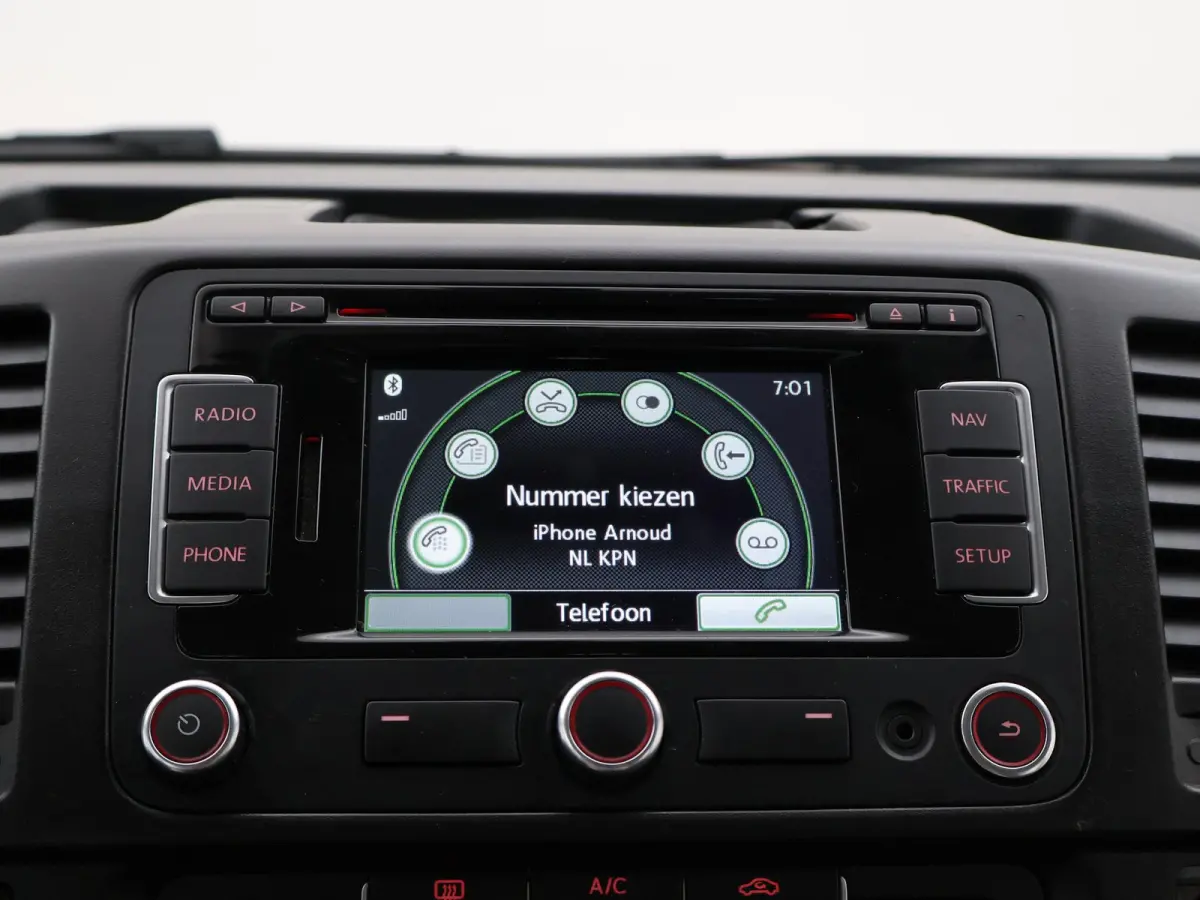 2.0 TDI 140 PK DSG AUT. L2H1 8-PERS. *72.965 KM* + TREKHAAK | COMFORTSTOELEN | NAVIGATIE