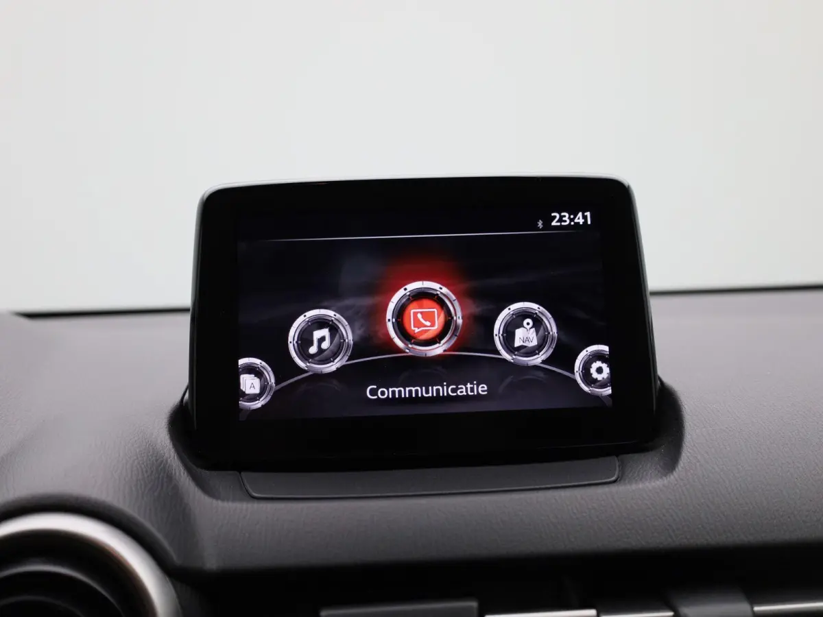 1.5 Skyactiv-G Comfort | Automaat | Airco | Lichtmetalen Velgen | Privacy Glass | Bluetooth Telefonie |