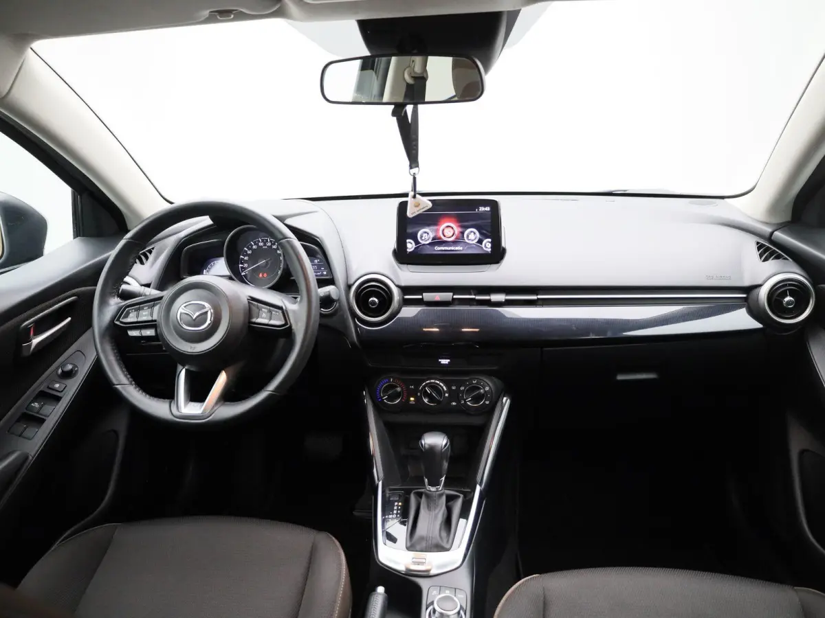 1.5 Skyactiv-G Comfort | Automaat | Airco | Lichtmetalen Velgen | Privacy Glass | Bluetooth Telefonie |