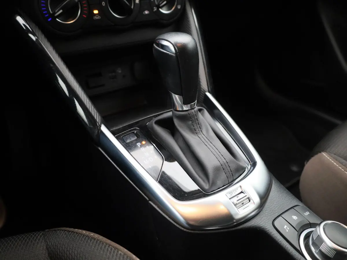 1.5 Skyactiv-G Comfort | Automaat | Airco | Lichtmetalen Velgen | Privacy Glass | Bluetooth Telefonie |