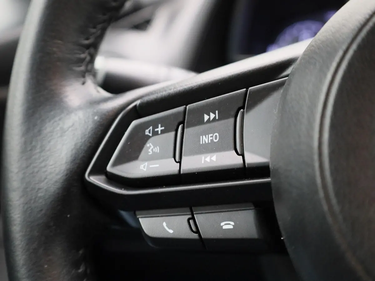 1.5 Skyactiv-G Comfort | Automaat | Airco | Lichtmetalen Velgen | Privacy Glass | Bluetooth Telefonie |