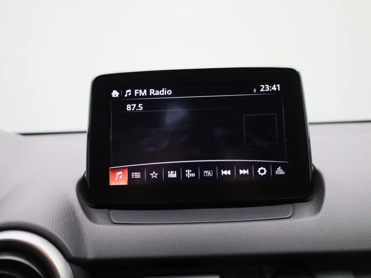1.5 Skyactiv-G Comfort | Automaat | Airco | Lichtmetalen Velgen | Privacy Glass | Bluetooth Telefonie |