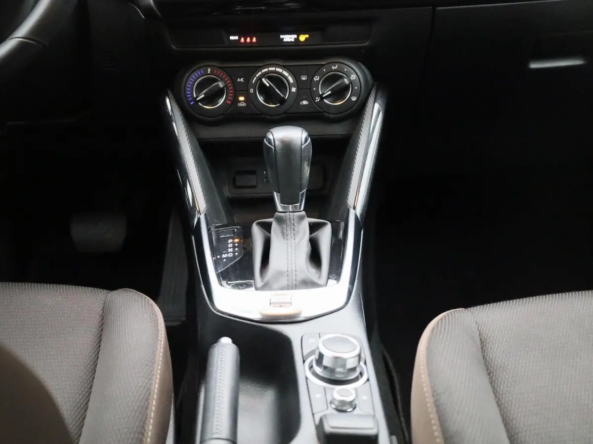 1.5 Skyactiv-G Comfort | Automaat | Airco | Lichtmetalen Velgen | Privacy Glass | Bluetooth Telefonie |