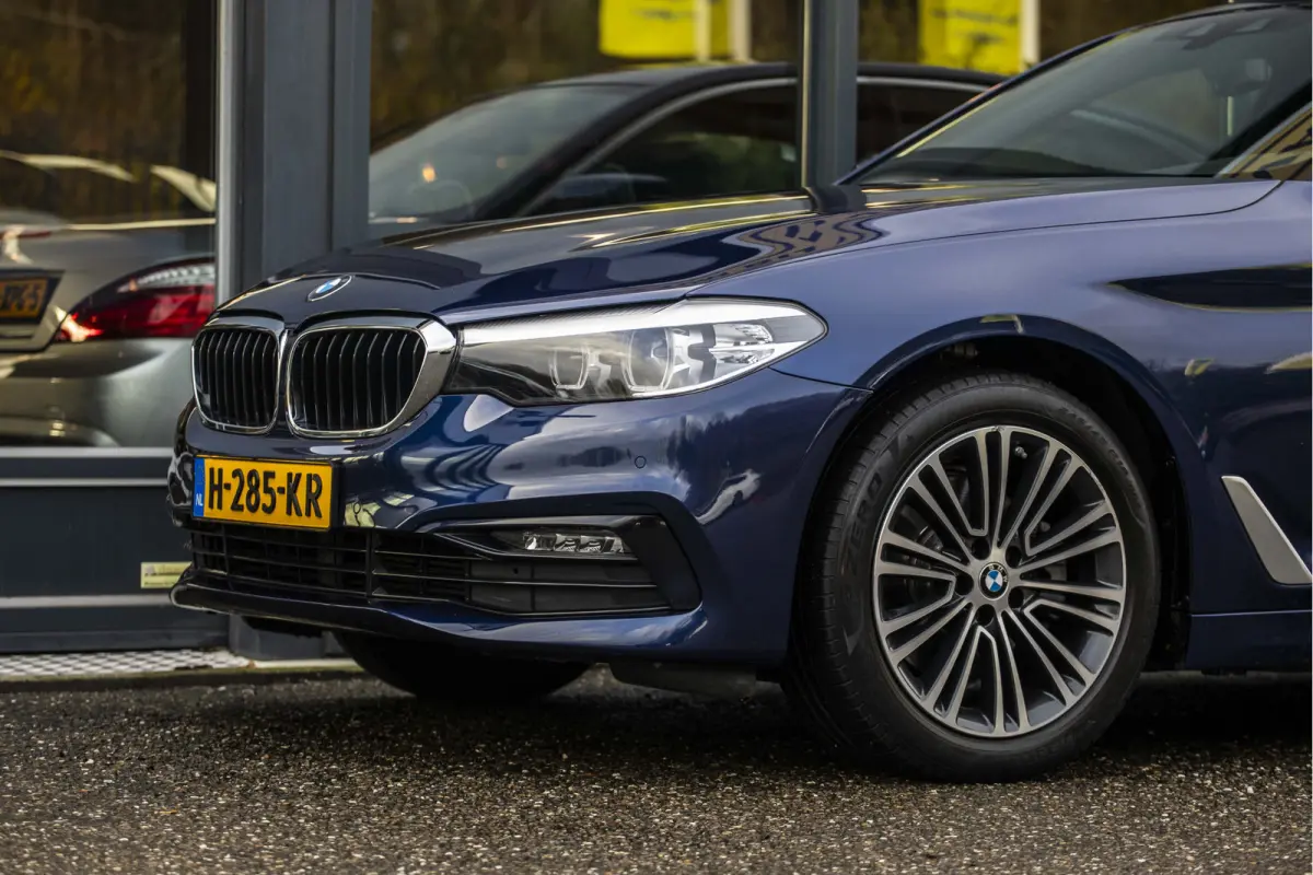 520i Executive Edition