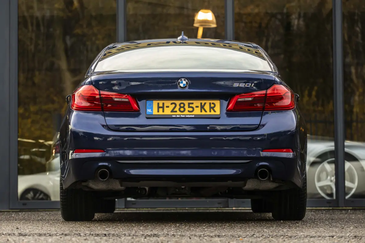 520i Executive Edition