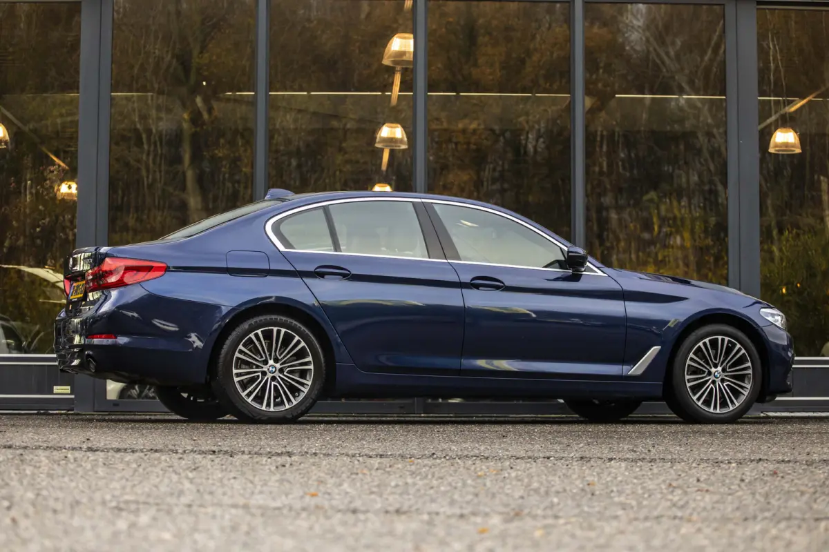 520i Executive Edition