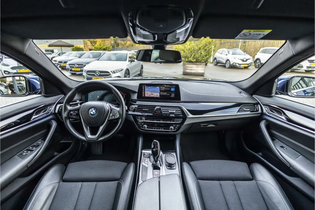 520i Executive Edition