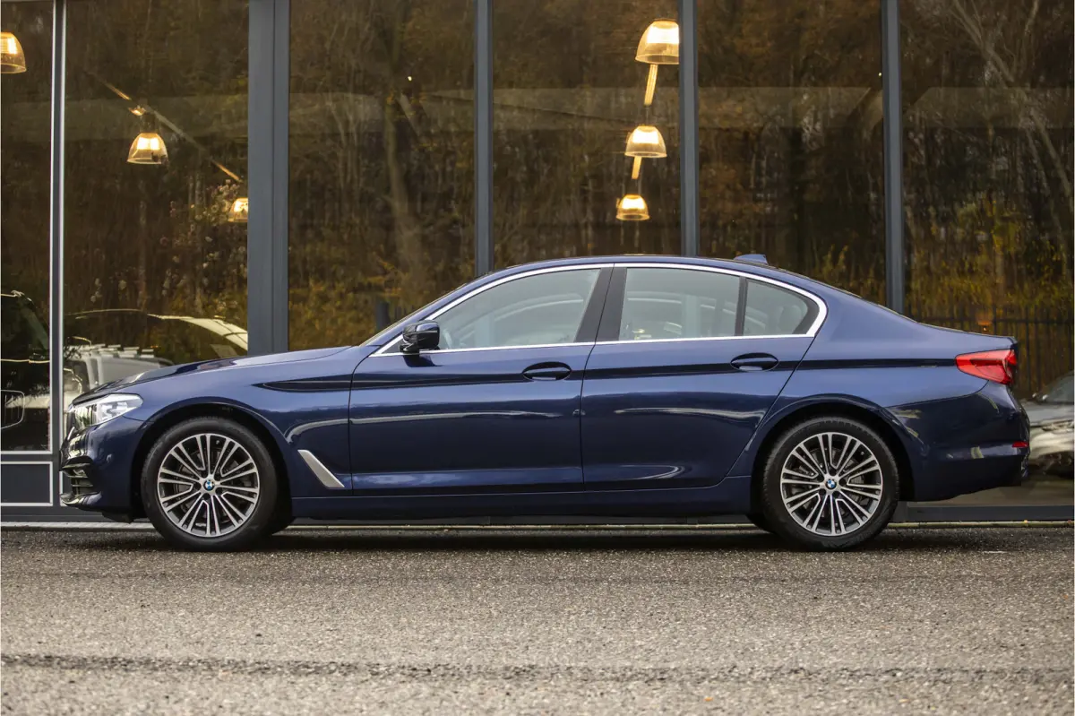 520i Executive Edition
