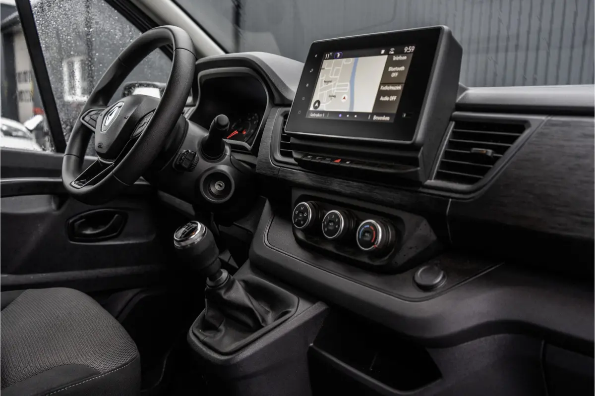 dCi 150PK | L2H1 | 9-Zits | ex BTW/BPM | LED | Navigatie | Cruise | Airco | PDC | Euro 6