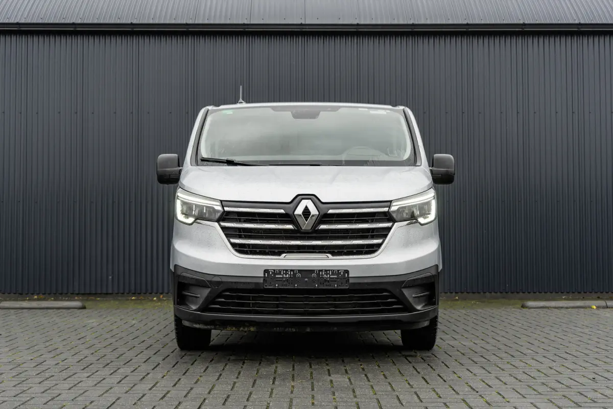 dCi 150PK | L2H1 | 9-Zits | ex BTW/BPM | LED | Navigatie | Cruise | Airco | PDC | Euro 6