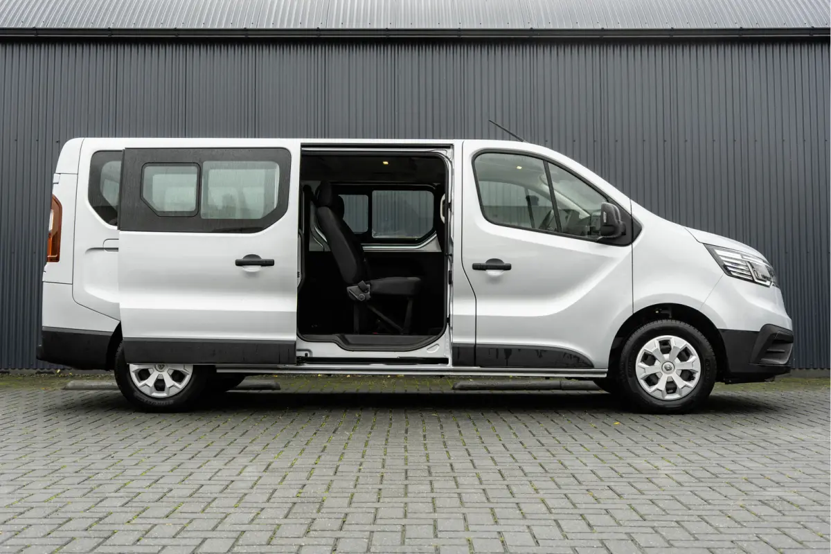 dCi 150PK | L2H1 | 9-Zits | ex BTW/BPM | LED | Navigatie | Cruise | Airco | PDC | Euro 6