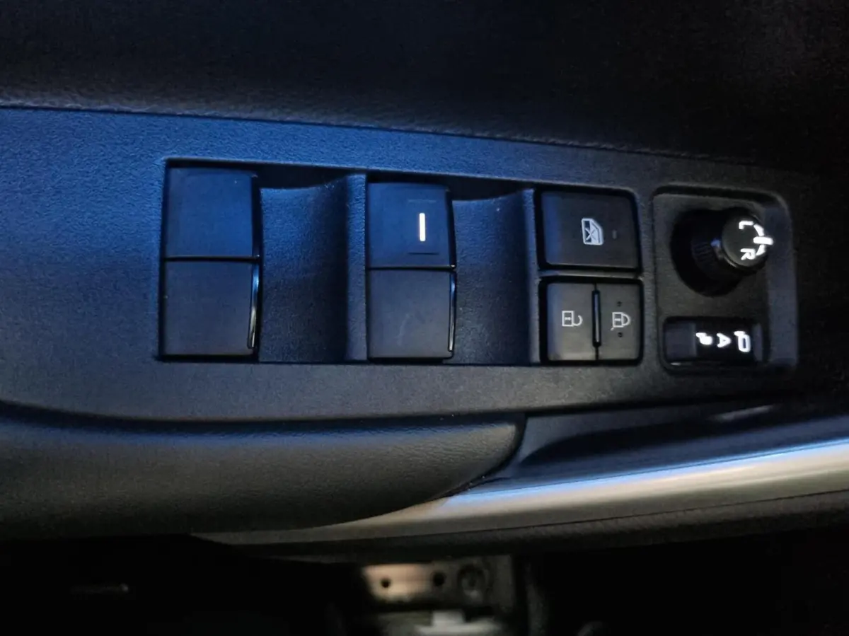 1.8 Hybrid 140 Style Plus / DAB / PDC /NAV