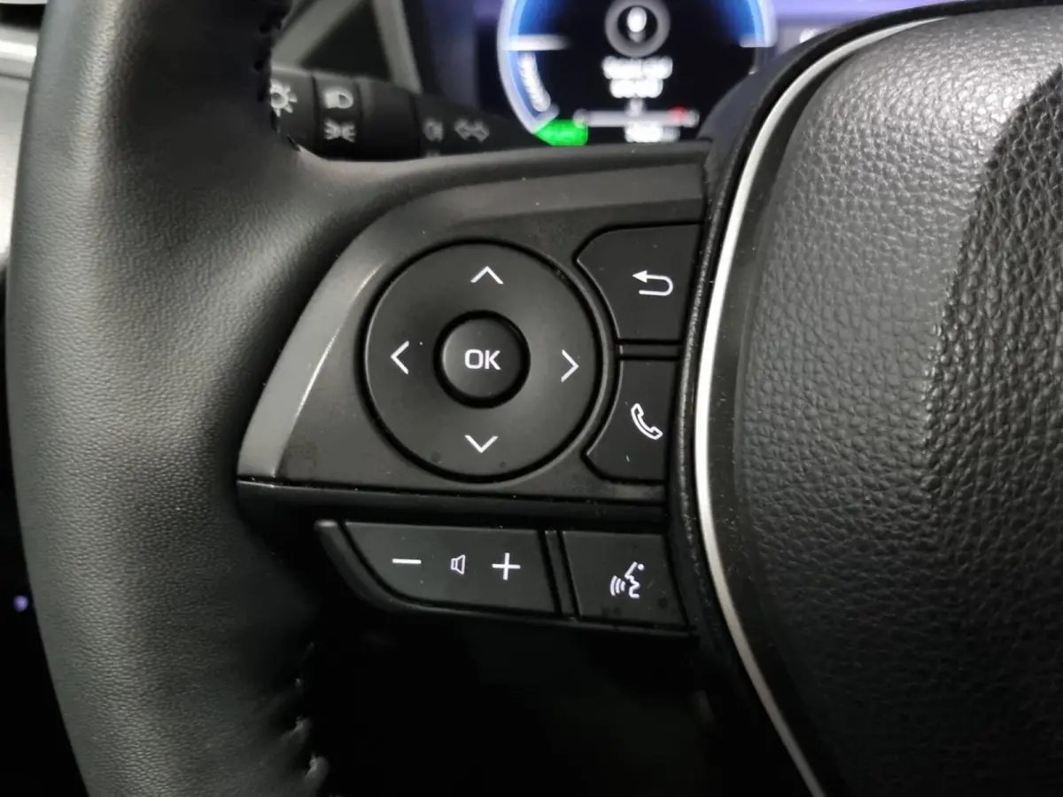 1.8 Hybrid 140 Style Plus / DAB / PDC /NAV