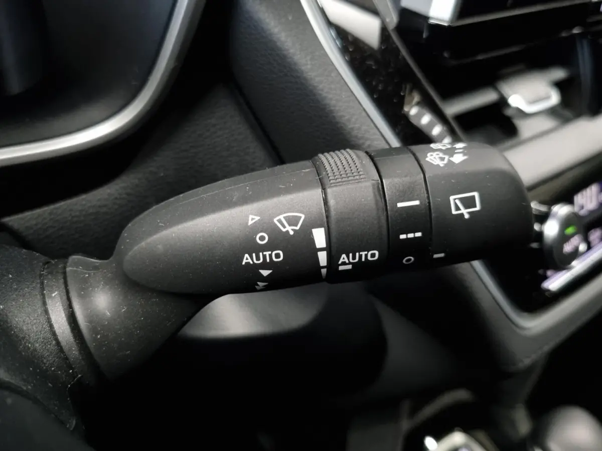 1.8 Hybrid 140 Style Plus / DAB / PDC /NAV