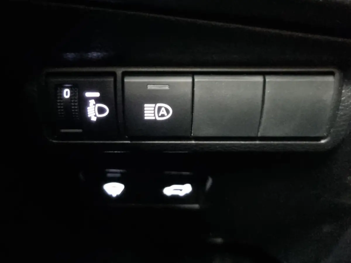 1.8 Hybrid 140 Style Plus / DAB / PDC /NAV