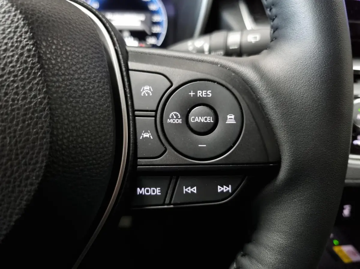 1.8 Hybrid 140 Style Plus / DAB / PDC /NAV