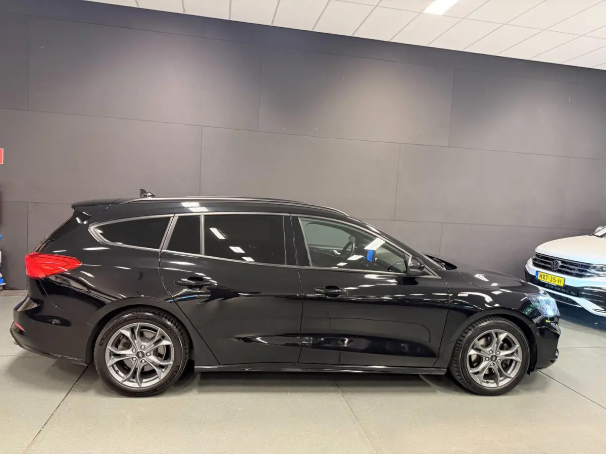 1.0 EcoBoost Hybrid ST Line X Business NAVI/CAM/DAB/CARPLAY/ECC/PDC/CRUISE///