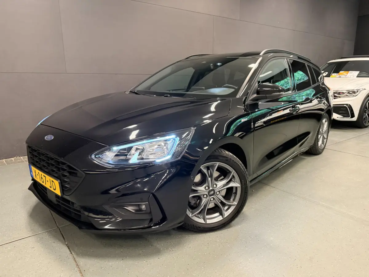 1.0 EcoBoost Hybrid ST Line X Business NAVI/CAM/DAB/CARPLAY/ECC/PDC/CRUISE///