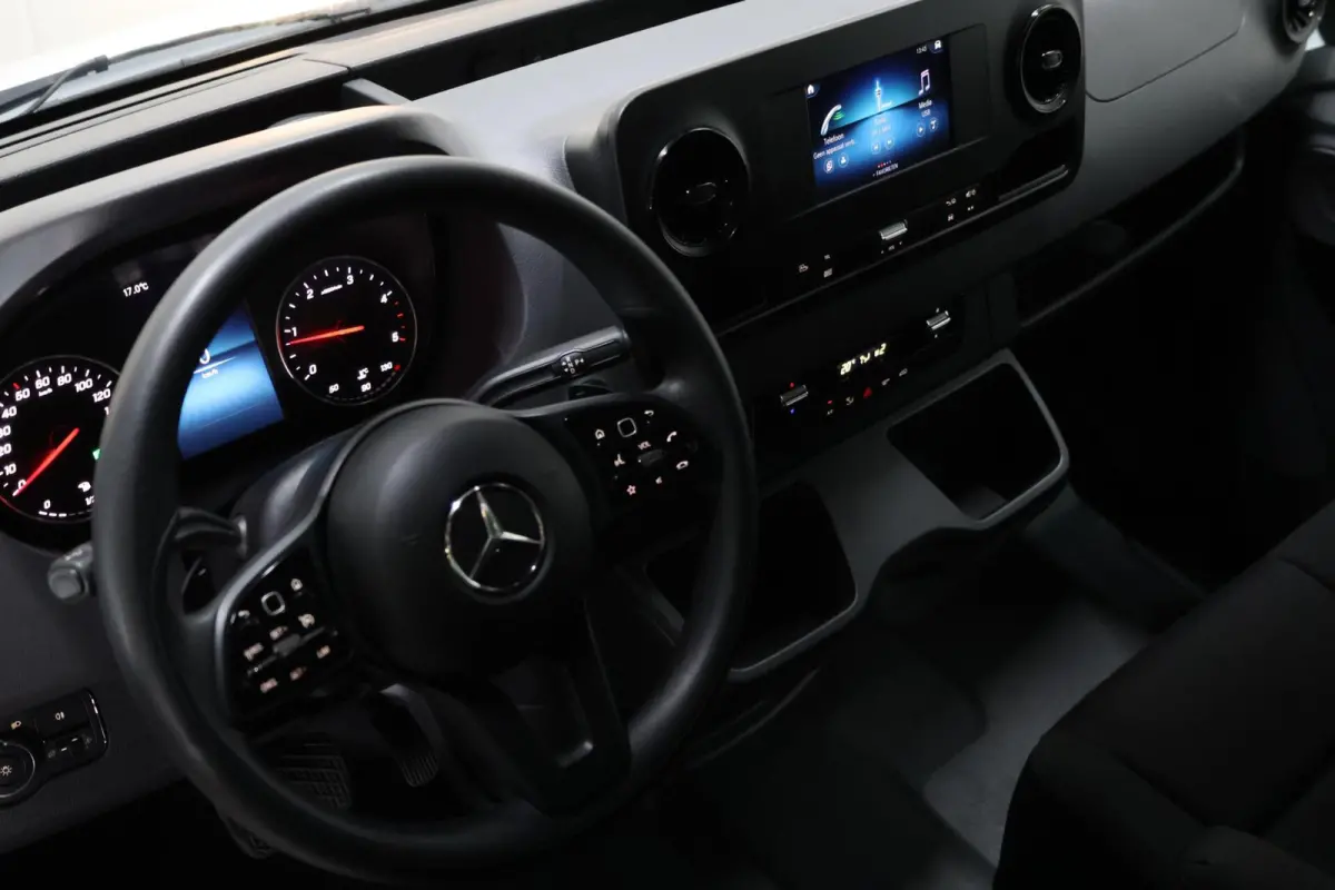 bestel 317 1.9 CDI L2H2 RWD