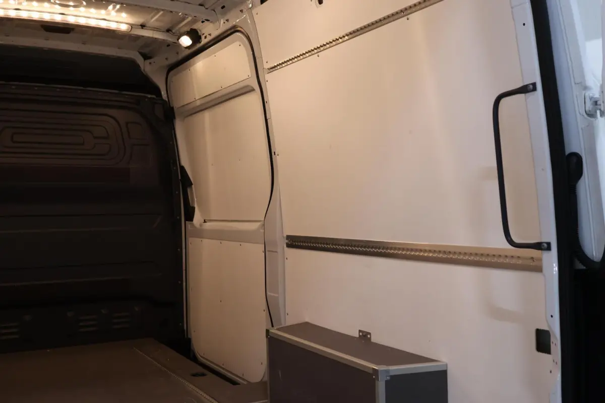 bestel 317 1.9 CDI L2H2 RWD