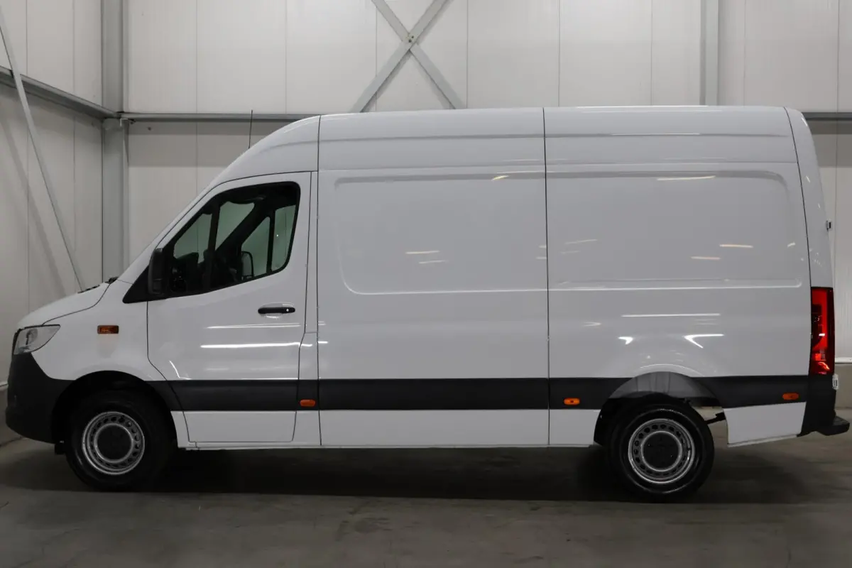 bestel 317 1.9 CDI L2H2 RWD