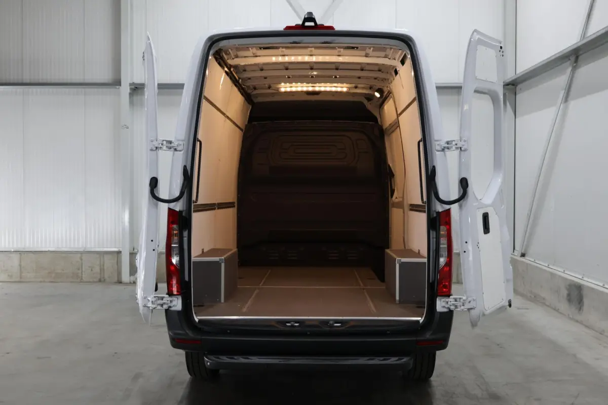 bestel 317 1.9 CDI L2H2 RWD